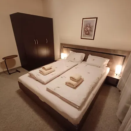 Melania In Complex Royal Towers Банско