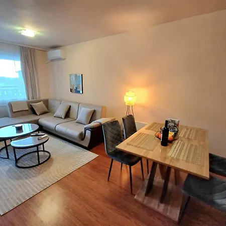 Apartment Melania In Complex Royal Towers Bansko
