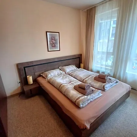 Melania In Complex Royal Towers Apartment Bansko